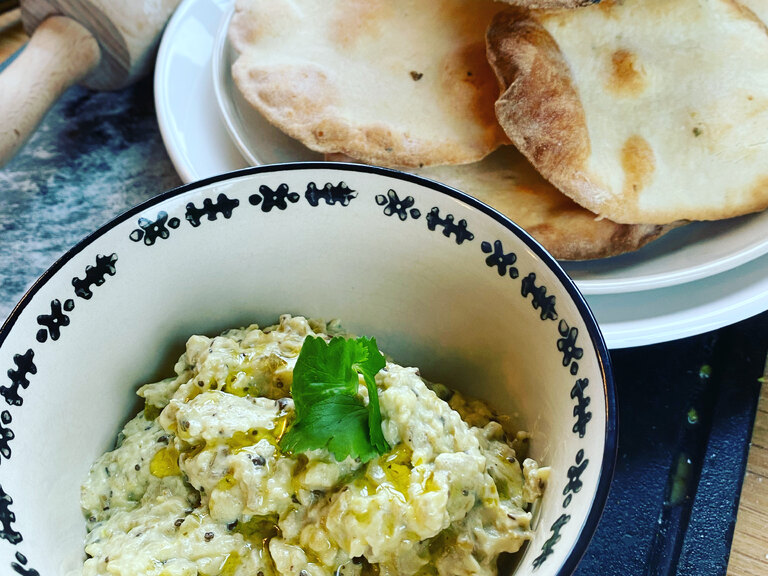 Flat bread met dips